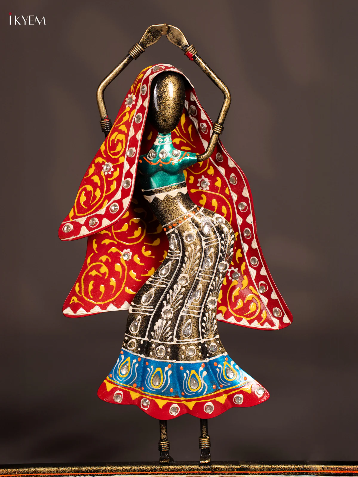 Hand-Painted Metal Dancing Couple Wall Frame - 15 Inch - KN12146 - Image 3