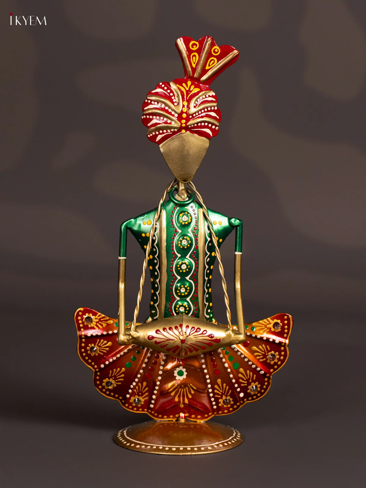 METAL PAINTED LADY / SARDAR - KN29130 - Image 3