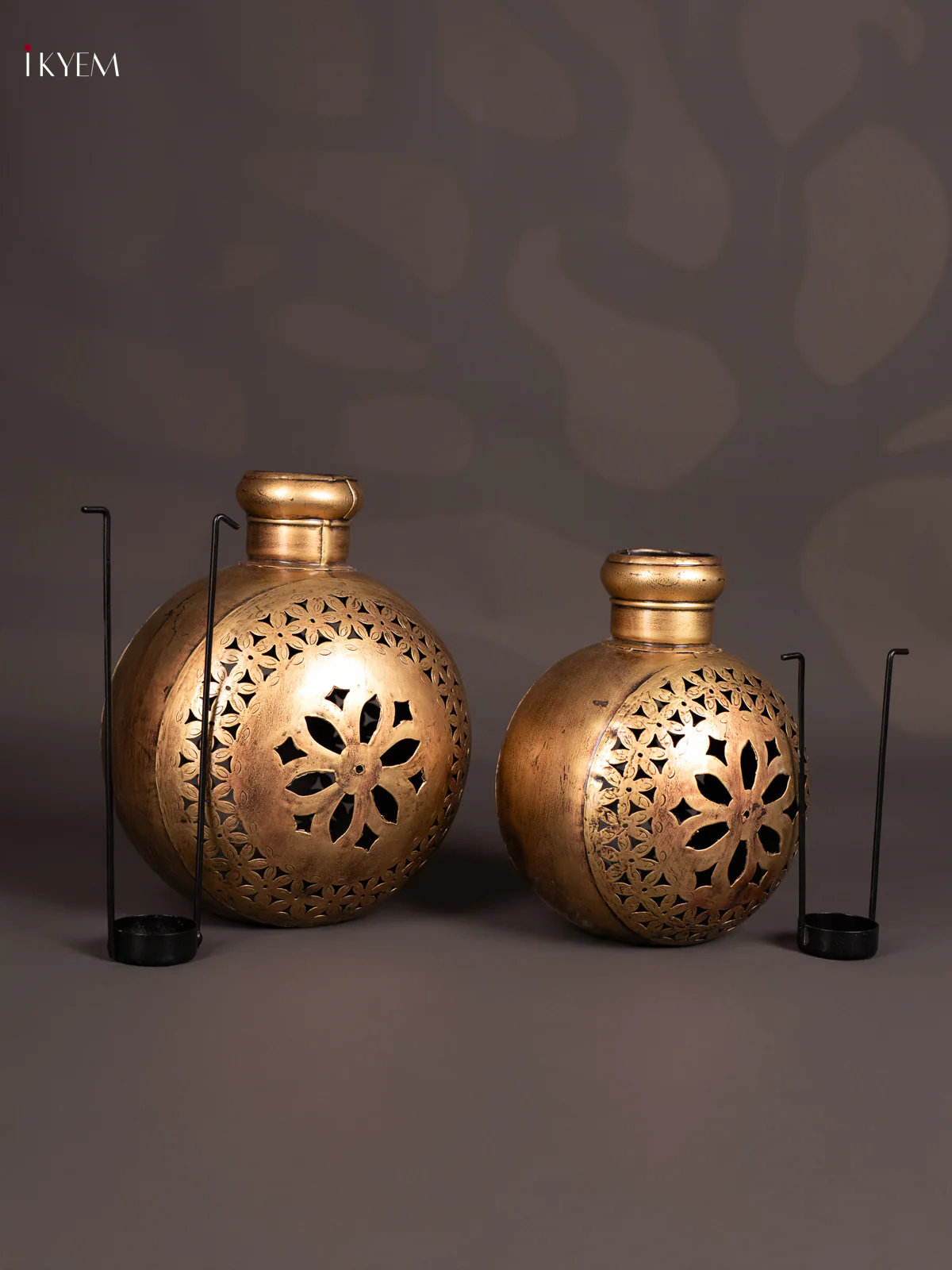 METAL PAINTED KURIA TEA LIGHT - SET OF 2 - KN29175 - Image 2