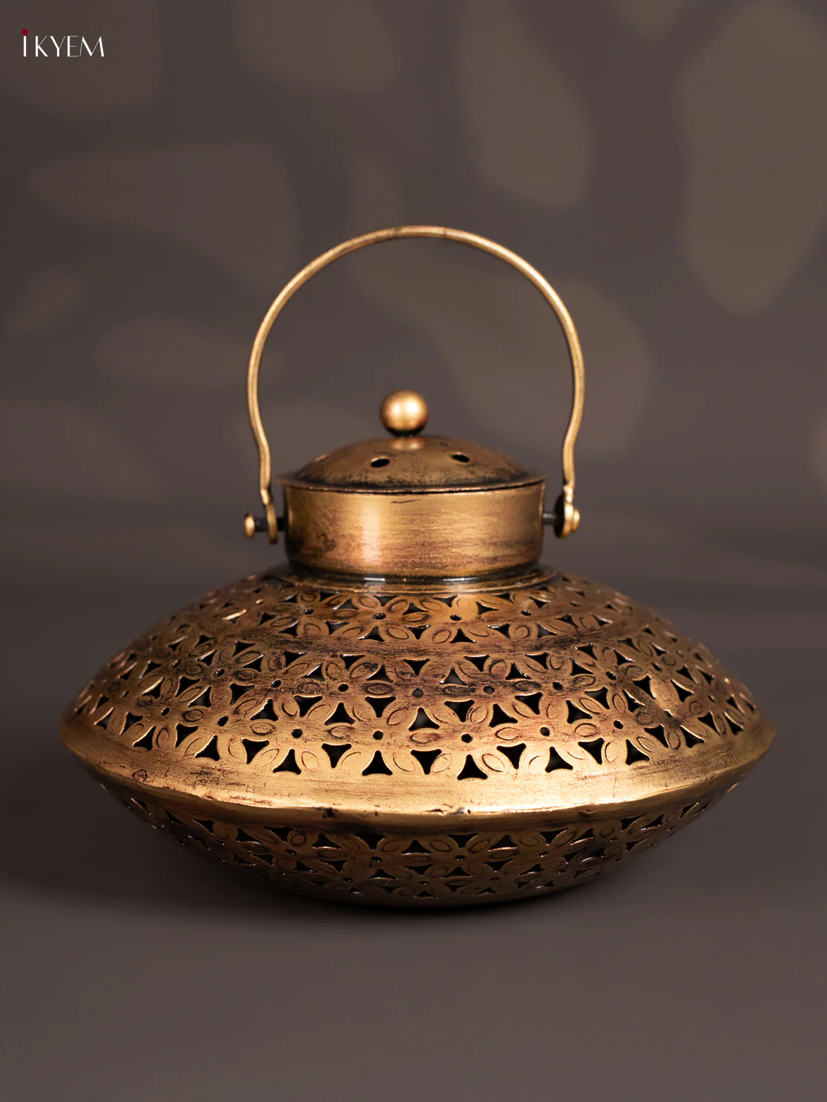 METAL PAINTED T - LIGHT LANTERN - BIG - KN29178