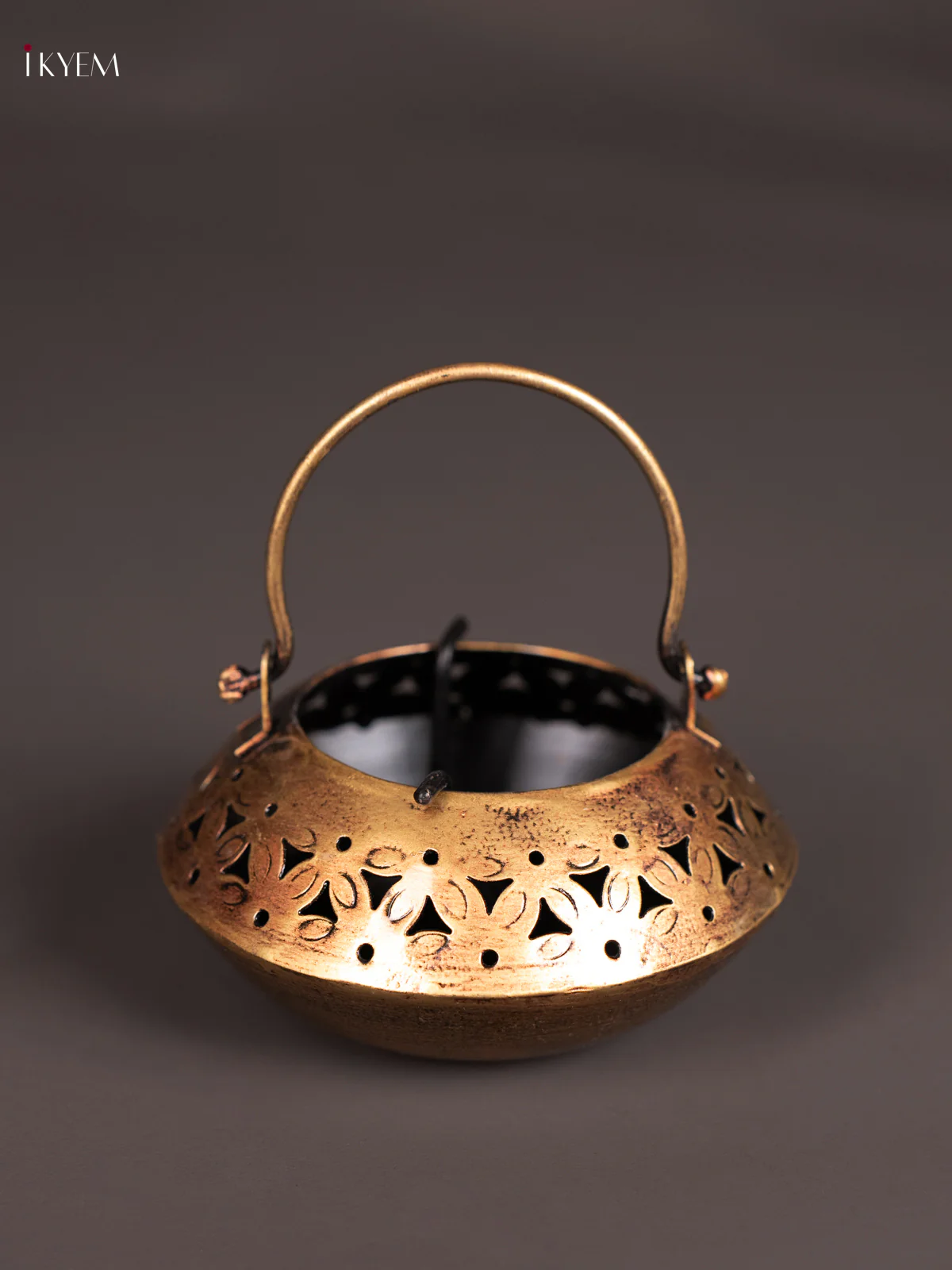 METAL PAINTED T - LIGHT ROUND SMALL - KN29183