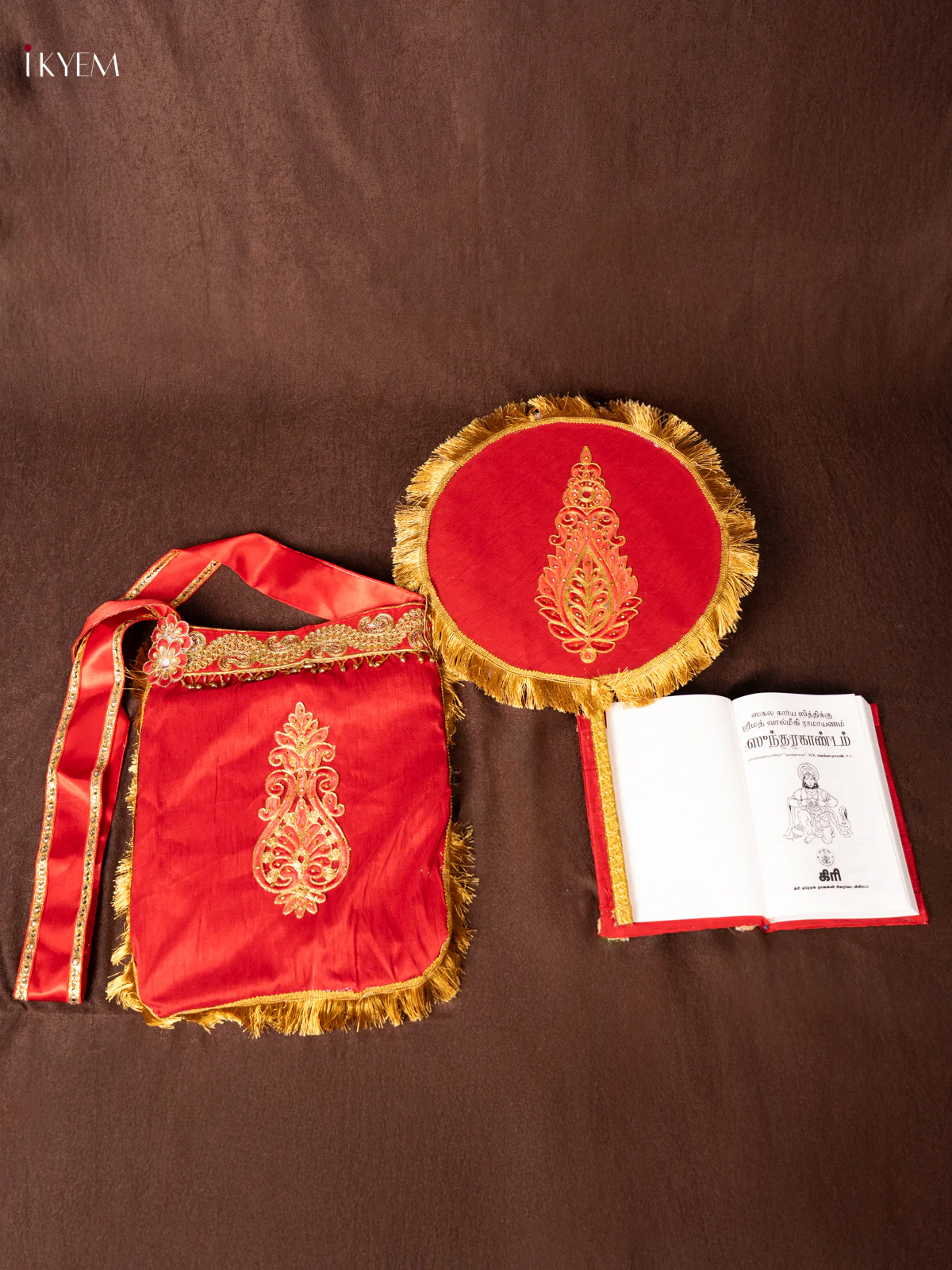 Kasi Yatra Set - Red and Gold - KN31243 - Image 2