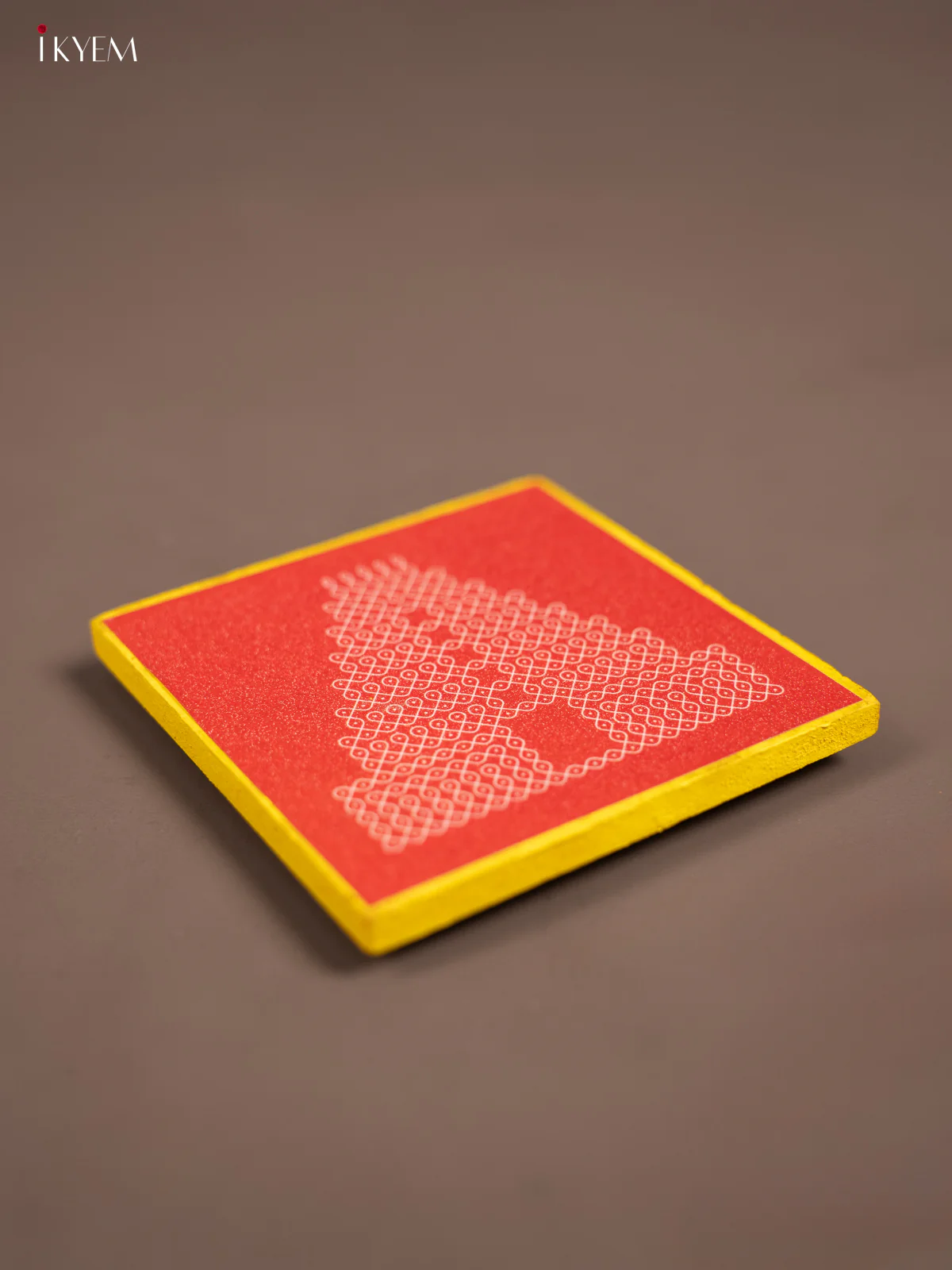 Red & Yellow Wooden Kolam Manai - KE29159 - Image 2