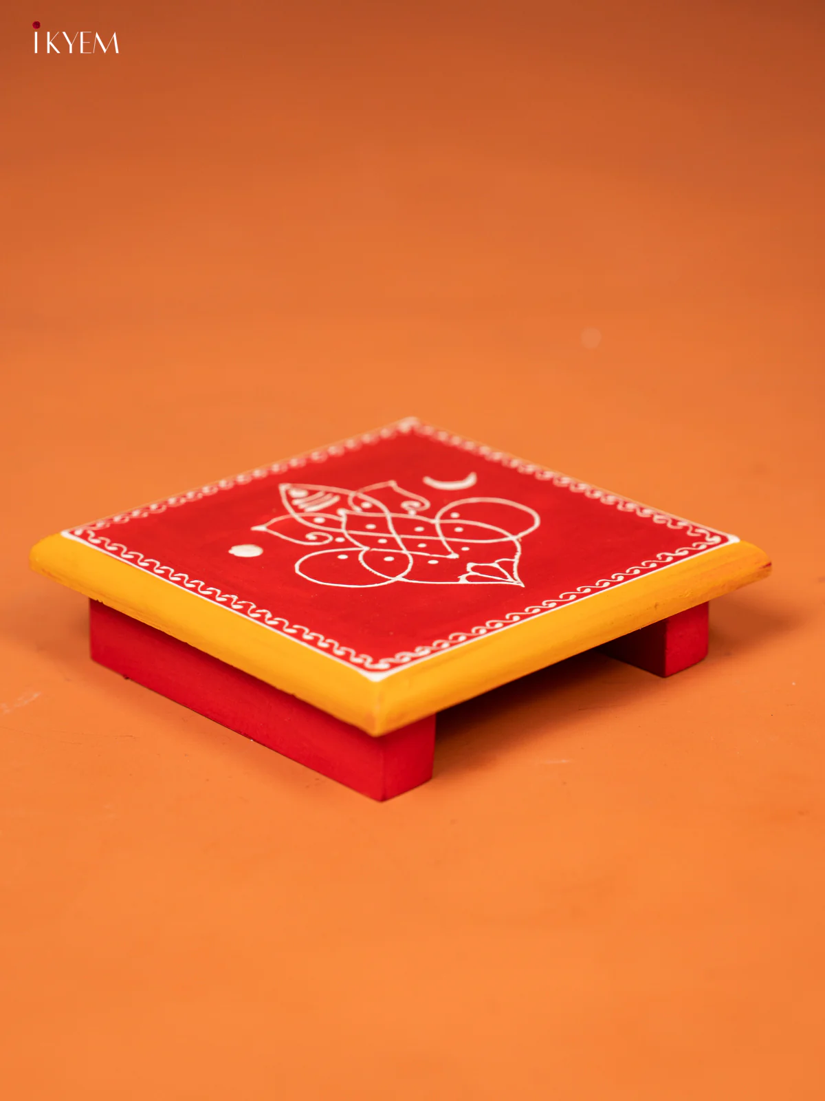Traditional Red Wooden Manai with Hand-Painted Ganesha - KE27113 - Image 3