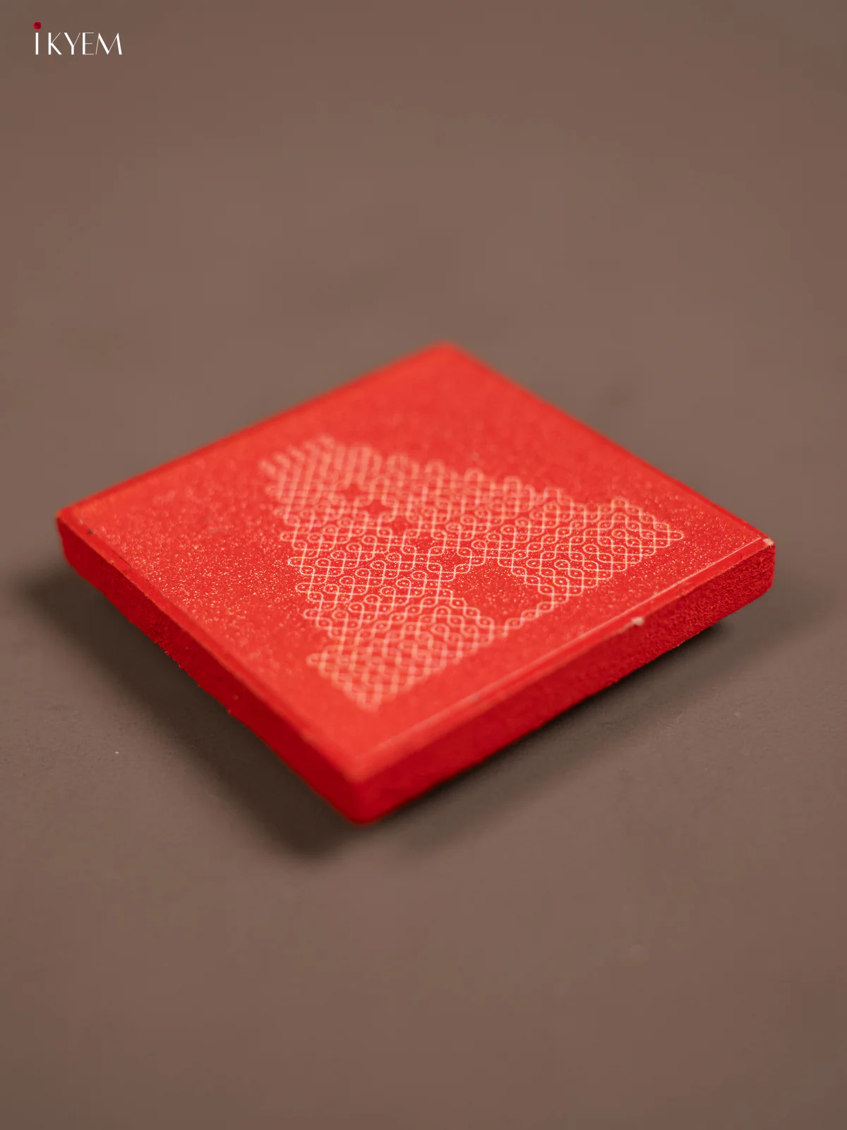Red Temple Kolam Manai - KE29145 - Image 2