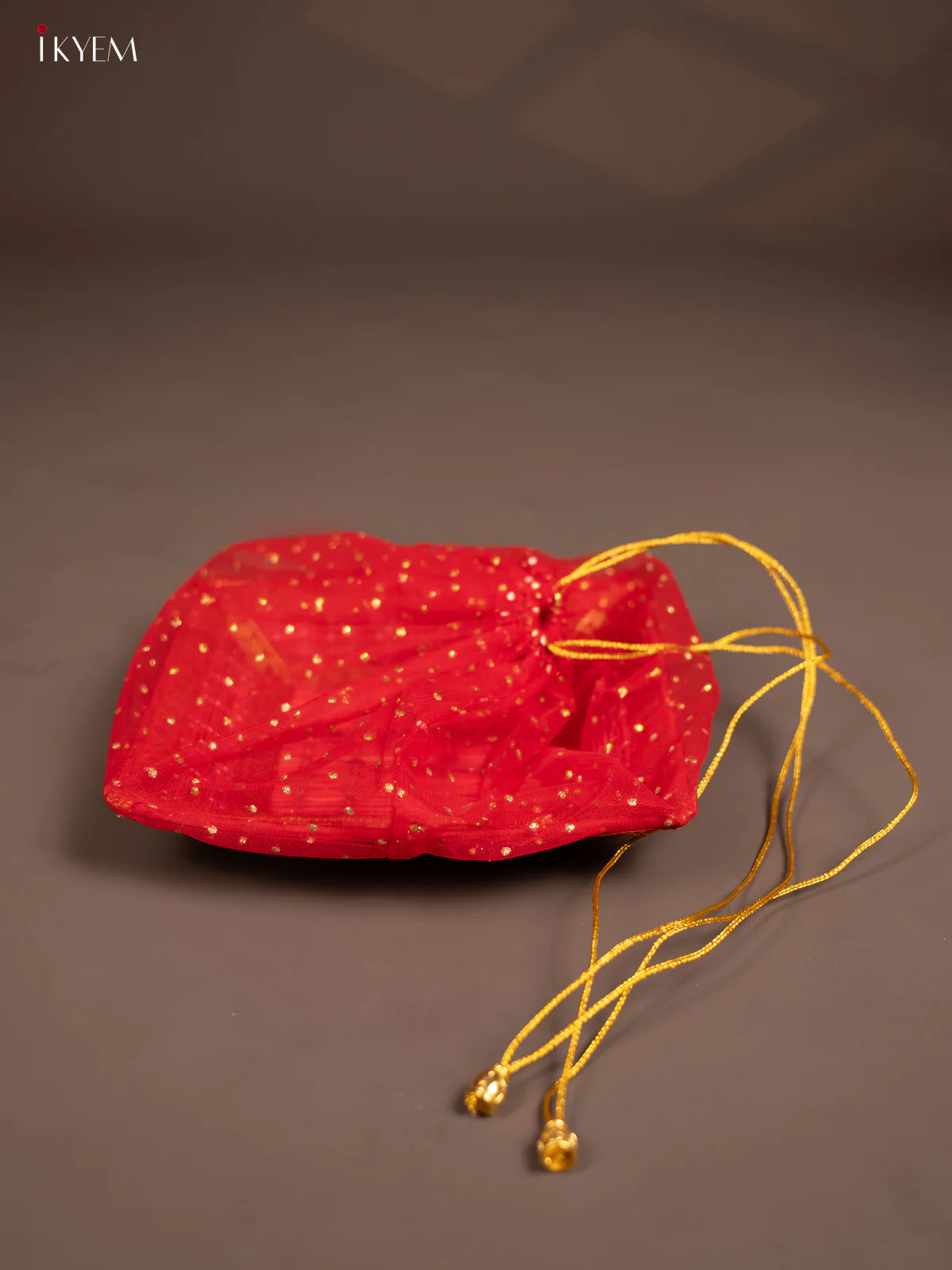 Red Korai tray with Potli - KE29172 - Image 3