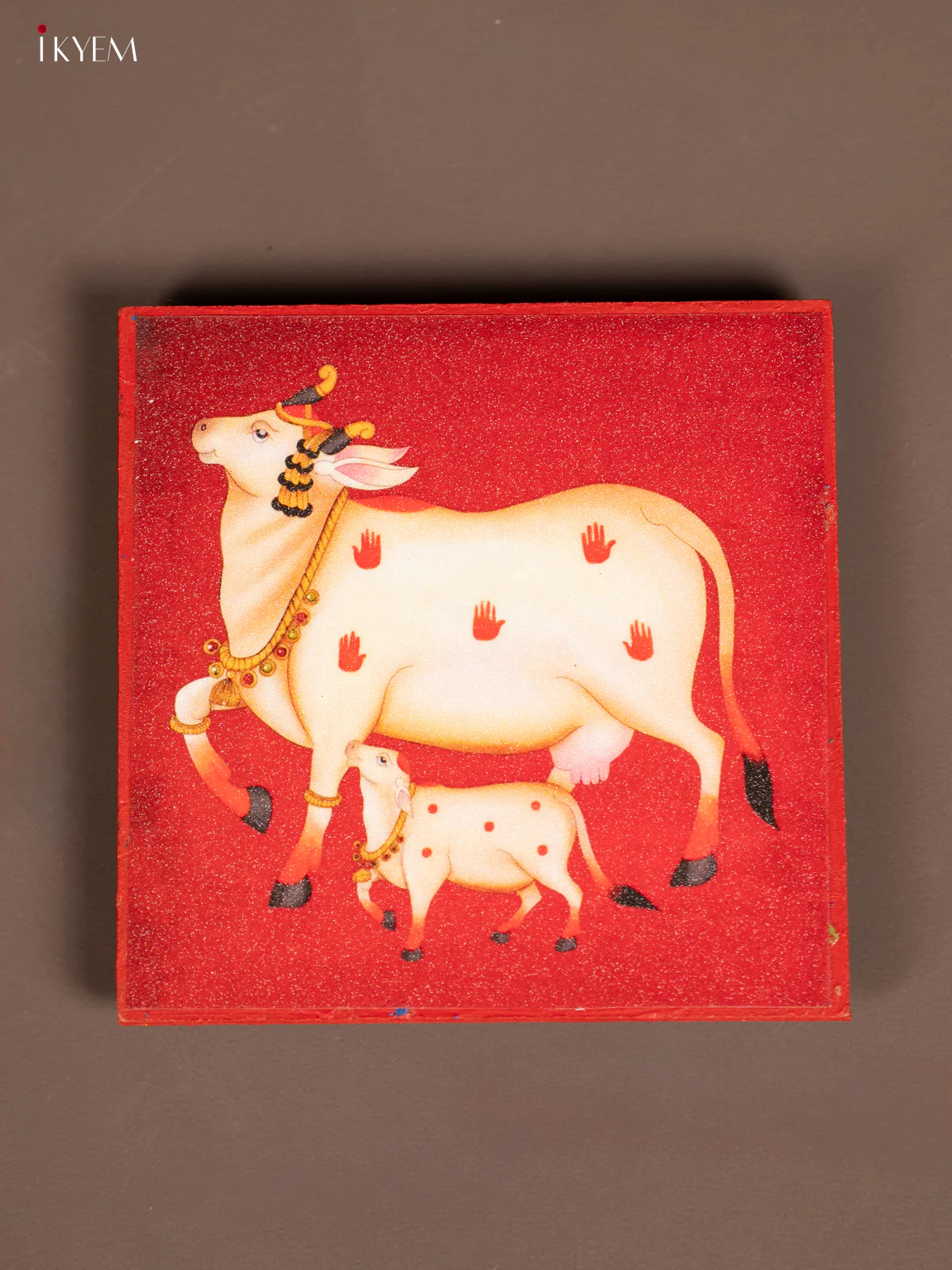 Red Wooden Manai with Pichwai Cow & Calf Design - KE29148