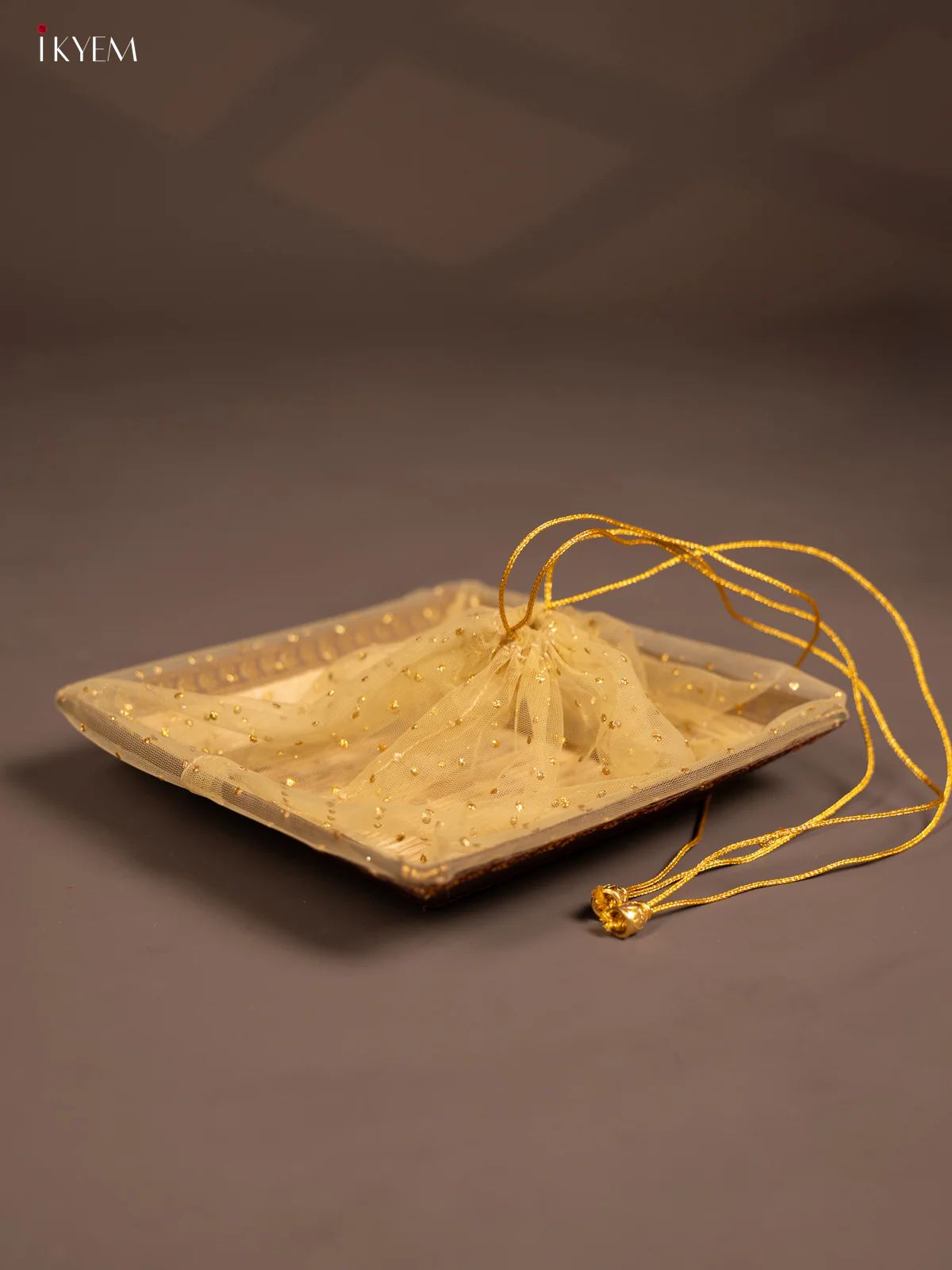Sandal Korai tray with Potli - KE29173 - Image 2