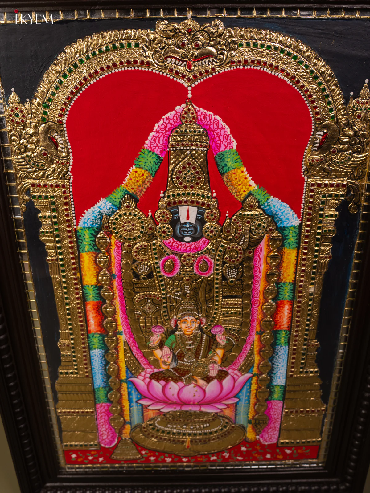 Lord Balaji & Goddess Lakshmi Tanjore Painting in Teakwood Frame - KB01162 - Image 4