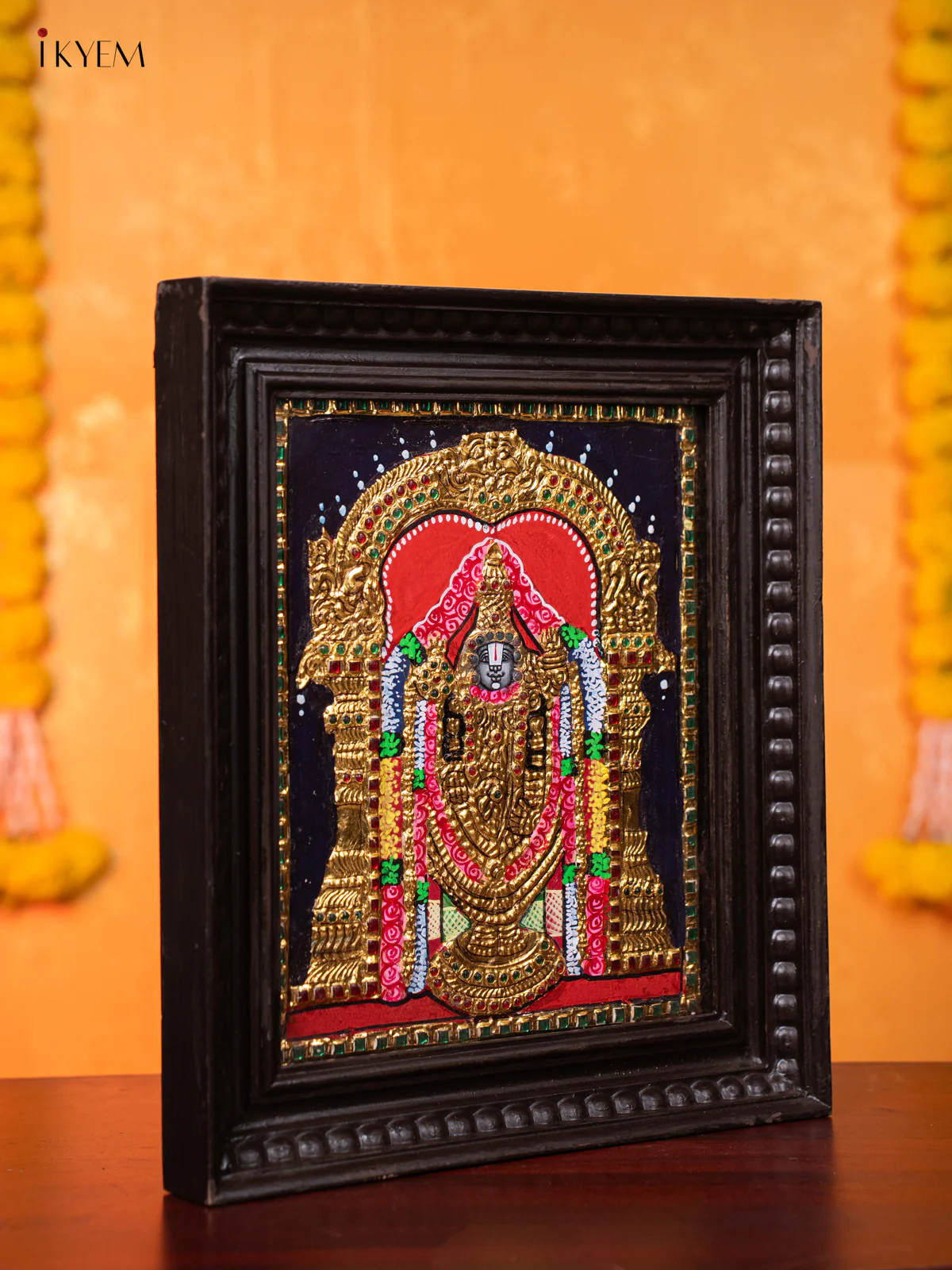 Stunning Lord Venkatachalapathy Thanajvur painting (15*13 Inches) - KJ03173 - Image 2