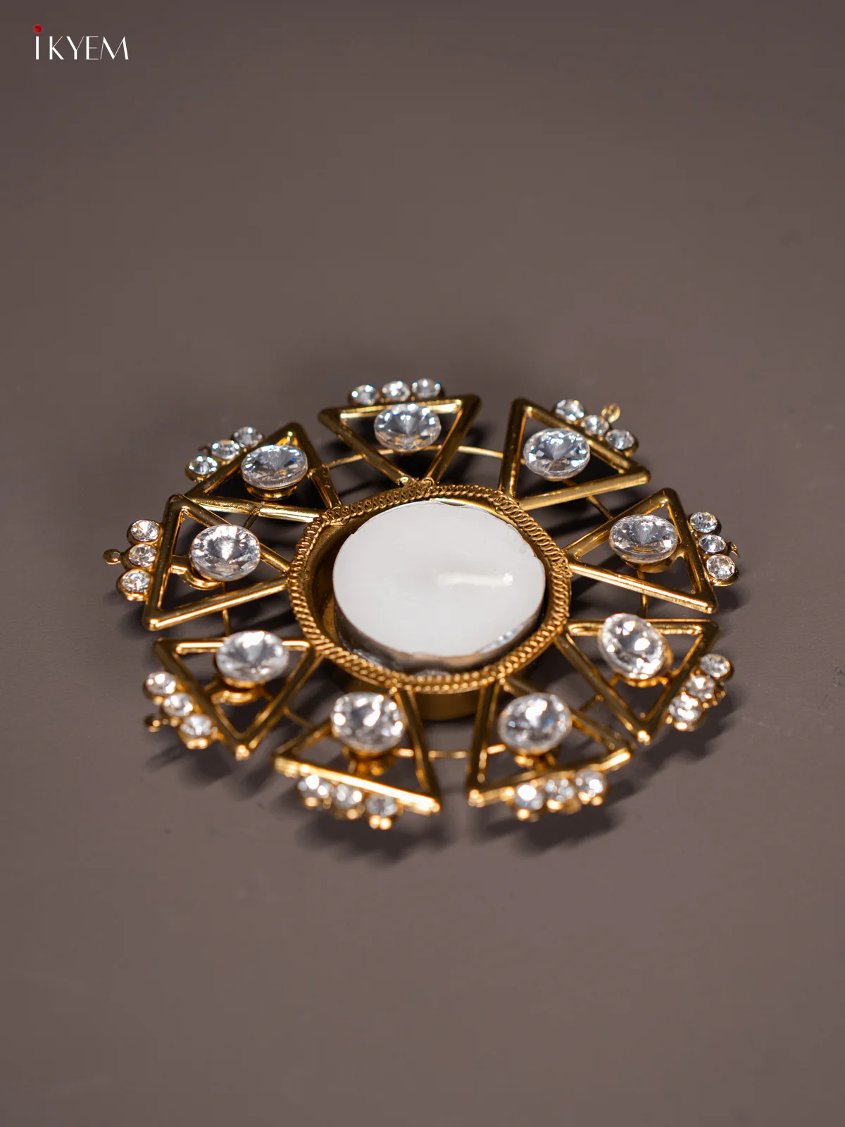 Beautiful Triangle Shaped T Light Candle Holder (4x4) Inches - KI14119