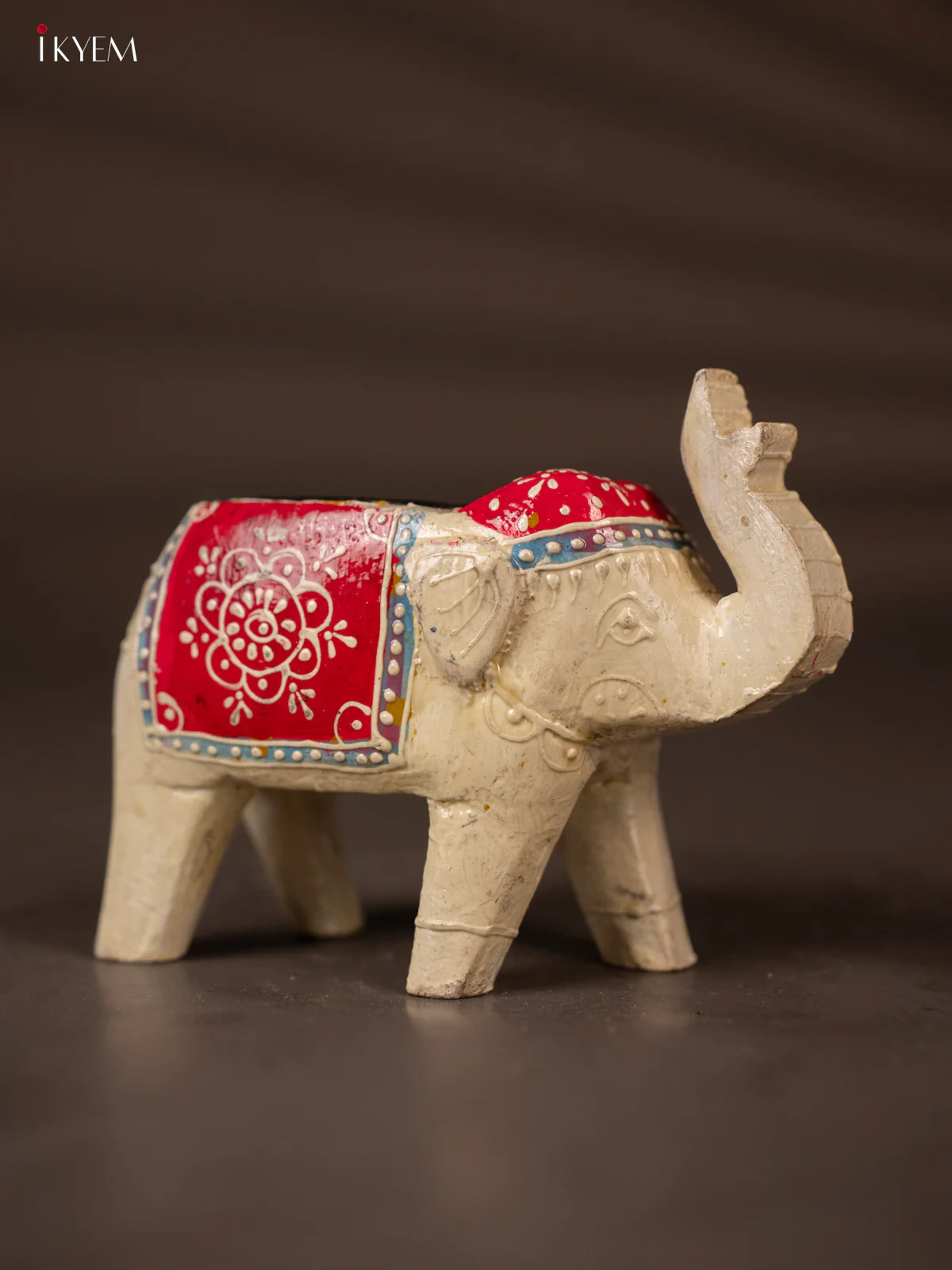 Classic White & Red Hand Painted Wooden Elephant Shaped Candle Holder - KH02114 - Image 2