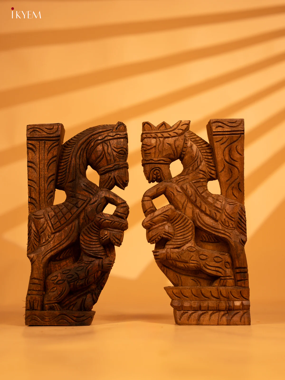 Majestic Hand-Carved Wooden Horse & Yazhi Bracket - (12×6) Inch - KL05122 - Image 5