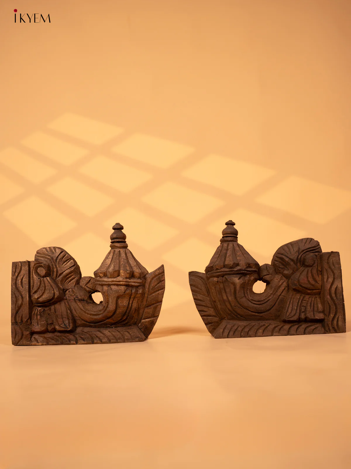 Hand Carved Yazhi Wooden Wall Bracket - KL10116