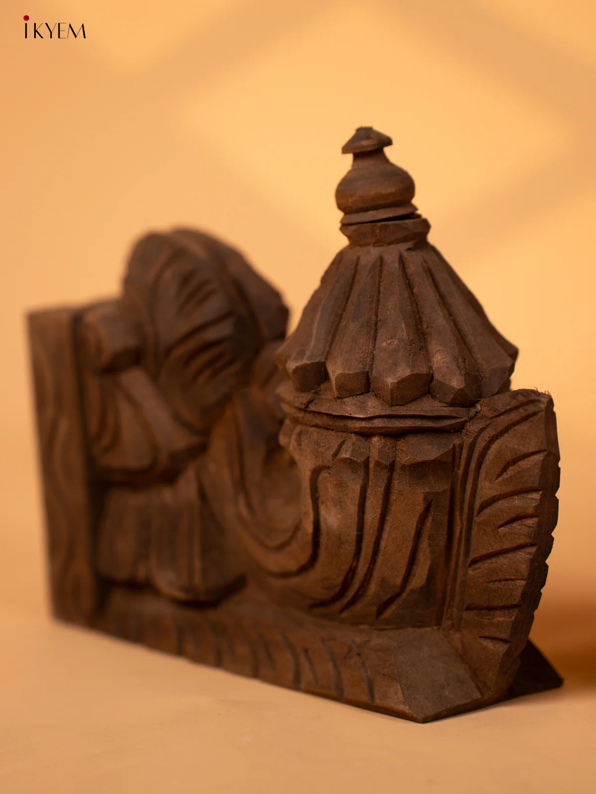 Hand Carved Yazhi Wooden Wall Bracket - KL10116 - Image 6